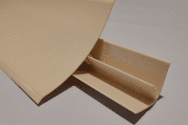 Zocalo Sanitario de PVC con riel de Anclaje Beige